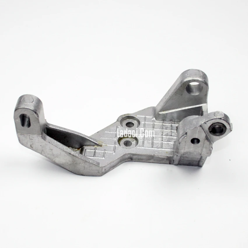 Lada Vega 1600cc 8V Klimalı Alternatör Bağlantı Takozu, Demiri