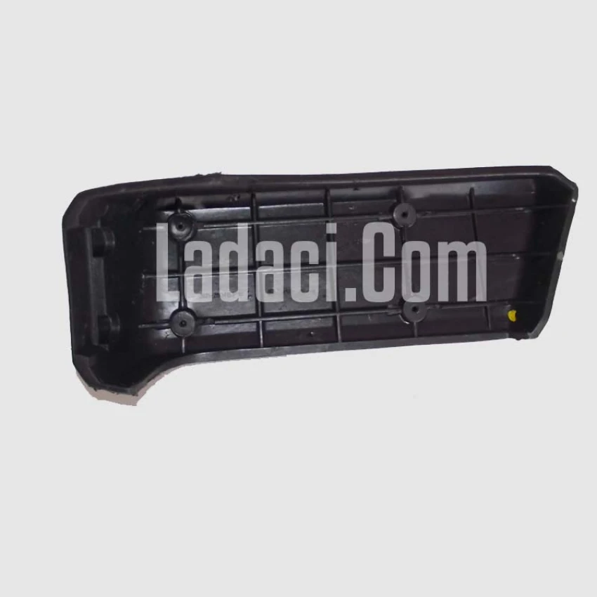 Lada Niva Arka Tampon Sol Kulağı, Plastiği