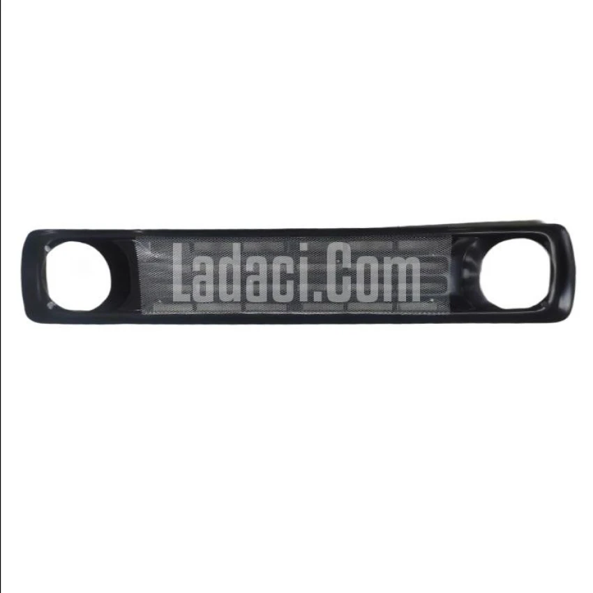 Lada Niva Ön Panjur, Armasız, Urban Modeli